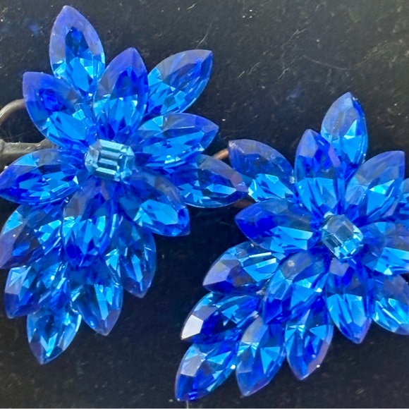 Vintage Erica Courtney Montana Blue Crystal Cluster XL Earring -New Designer - Picture 3 of 15
